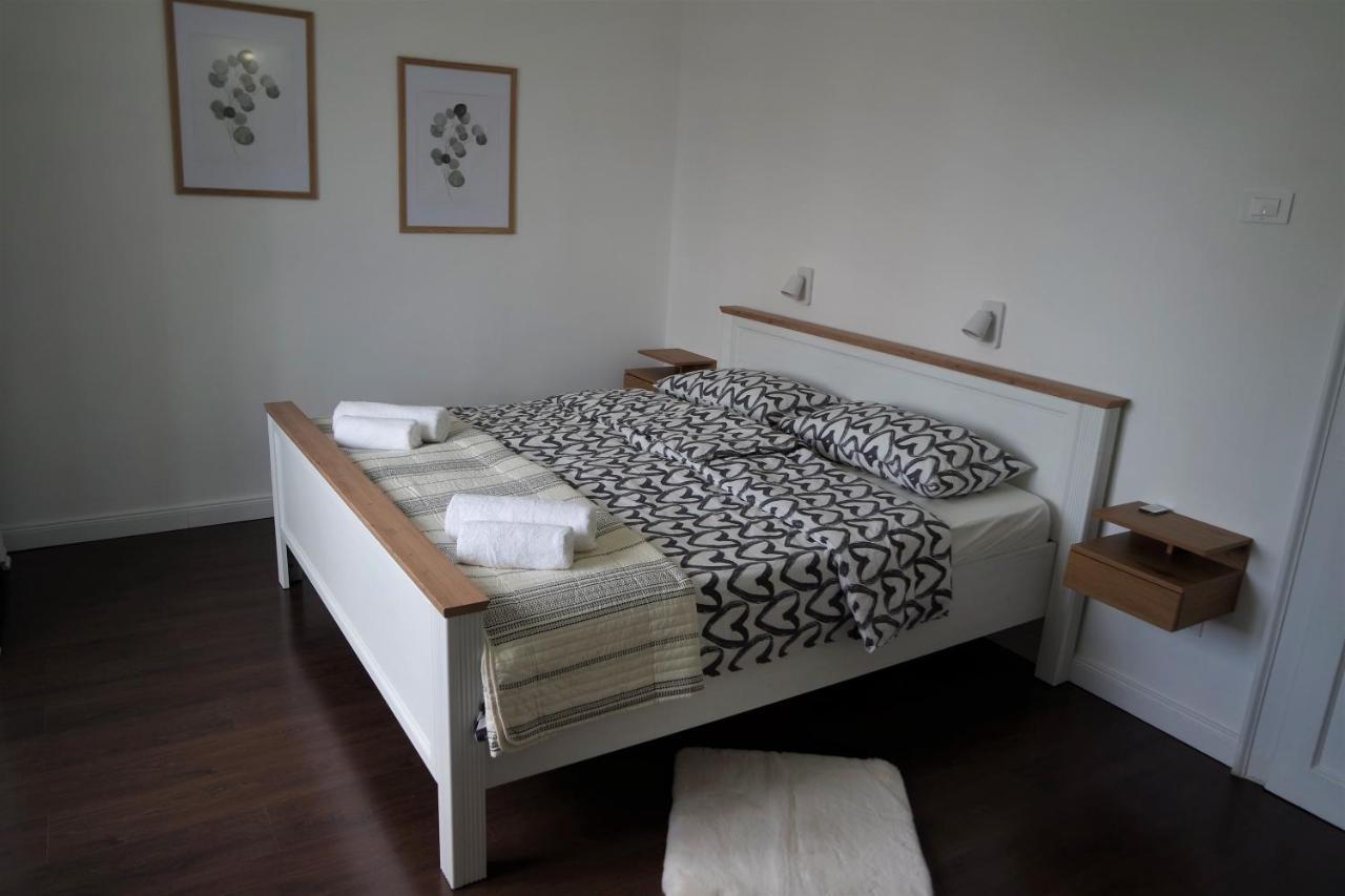 Sea Flower Apartment Rijeka Eksteriør billede