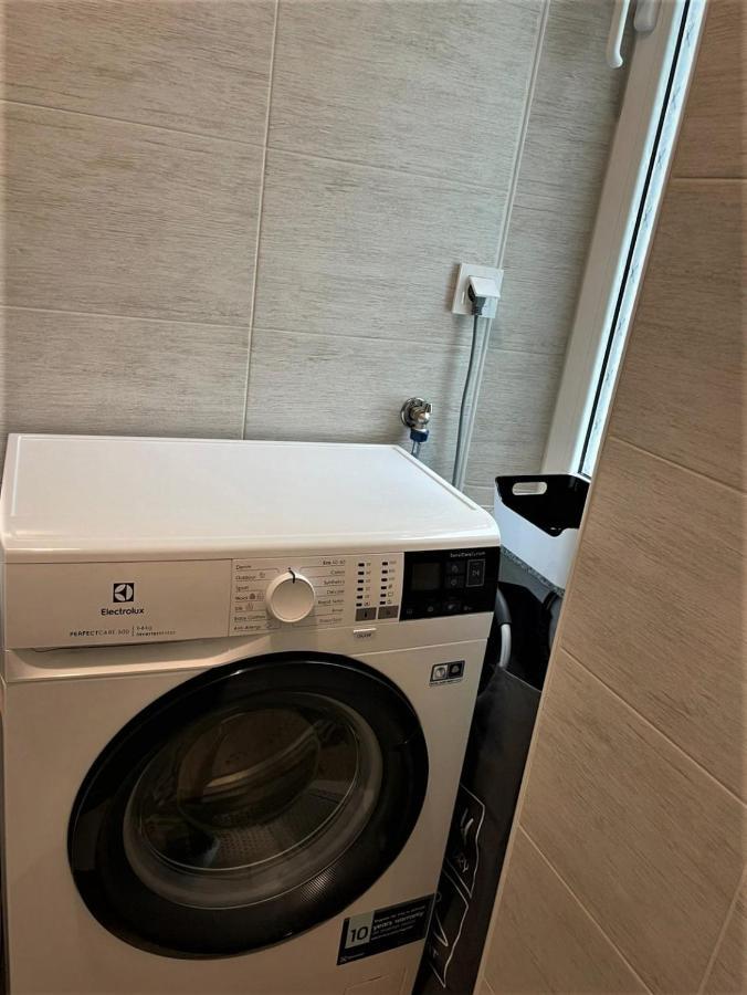 Sea Flower Apartment Rijeka Eksteriør billede