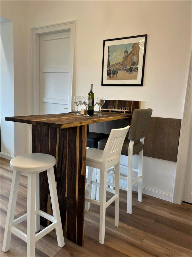 Sea Flower Apartment Rijeka Eksteriør billede