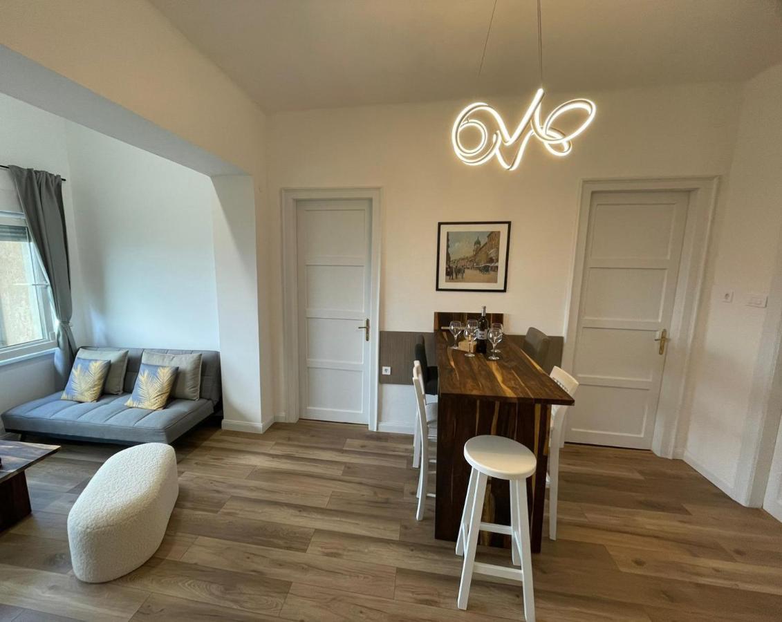 Sea Flower Apartment Rijeka Eksteriør billede