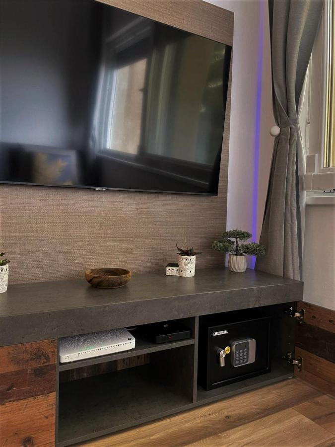 Sea Flower Apartment Rijeka Eksteriør billede